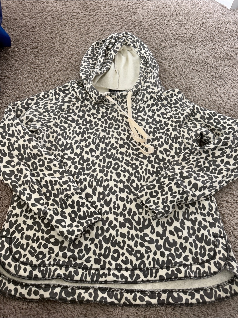Leopard Print Hooded Pullover - Black & Cream
